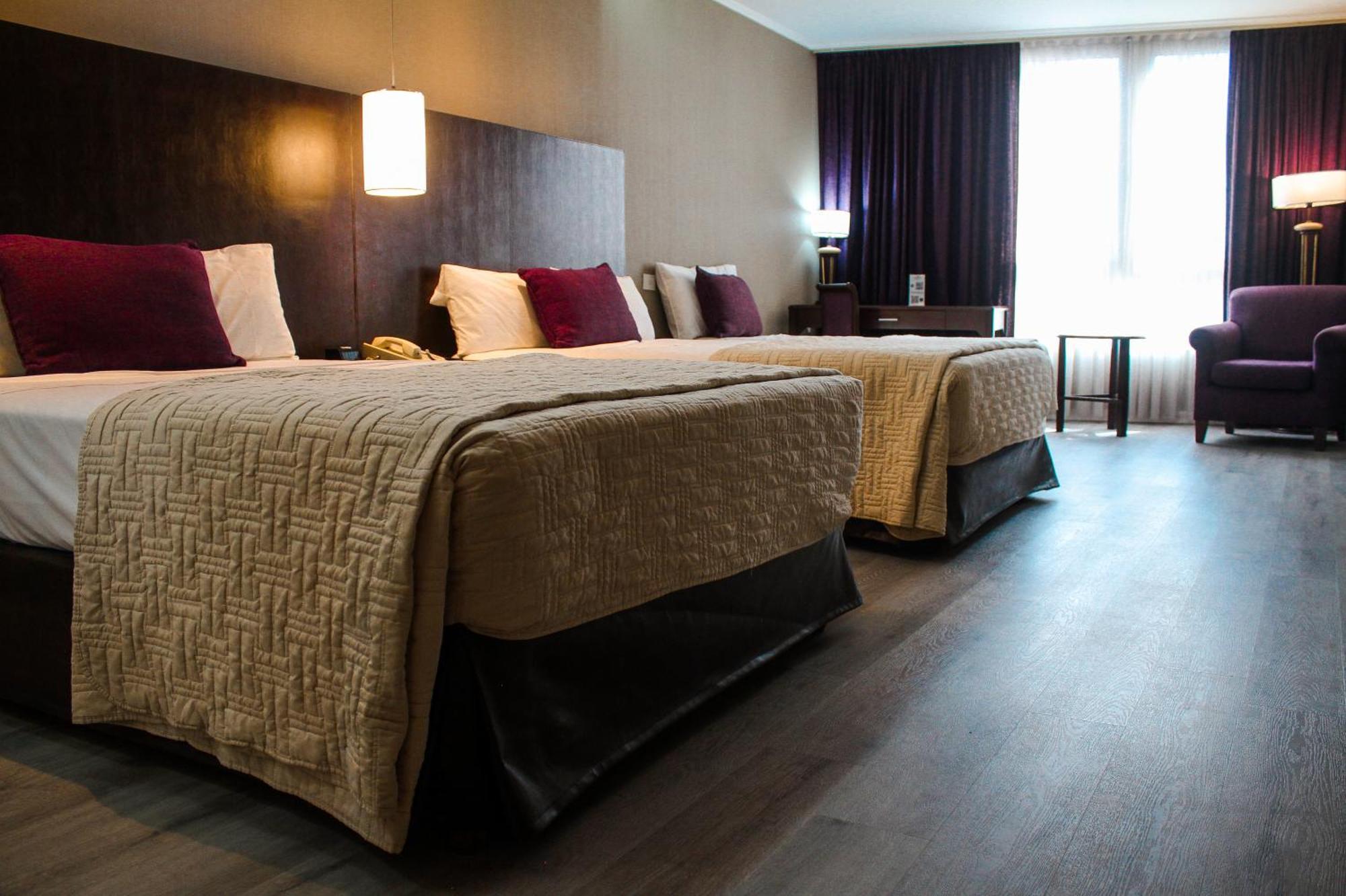 Howard Johnson Plaza Florida Street 4*